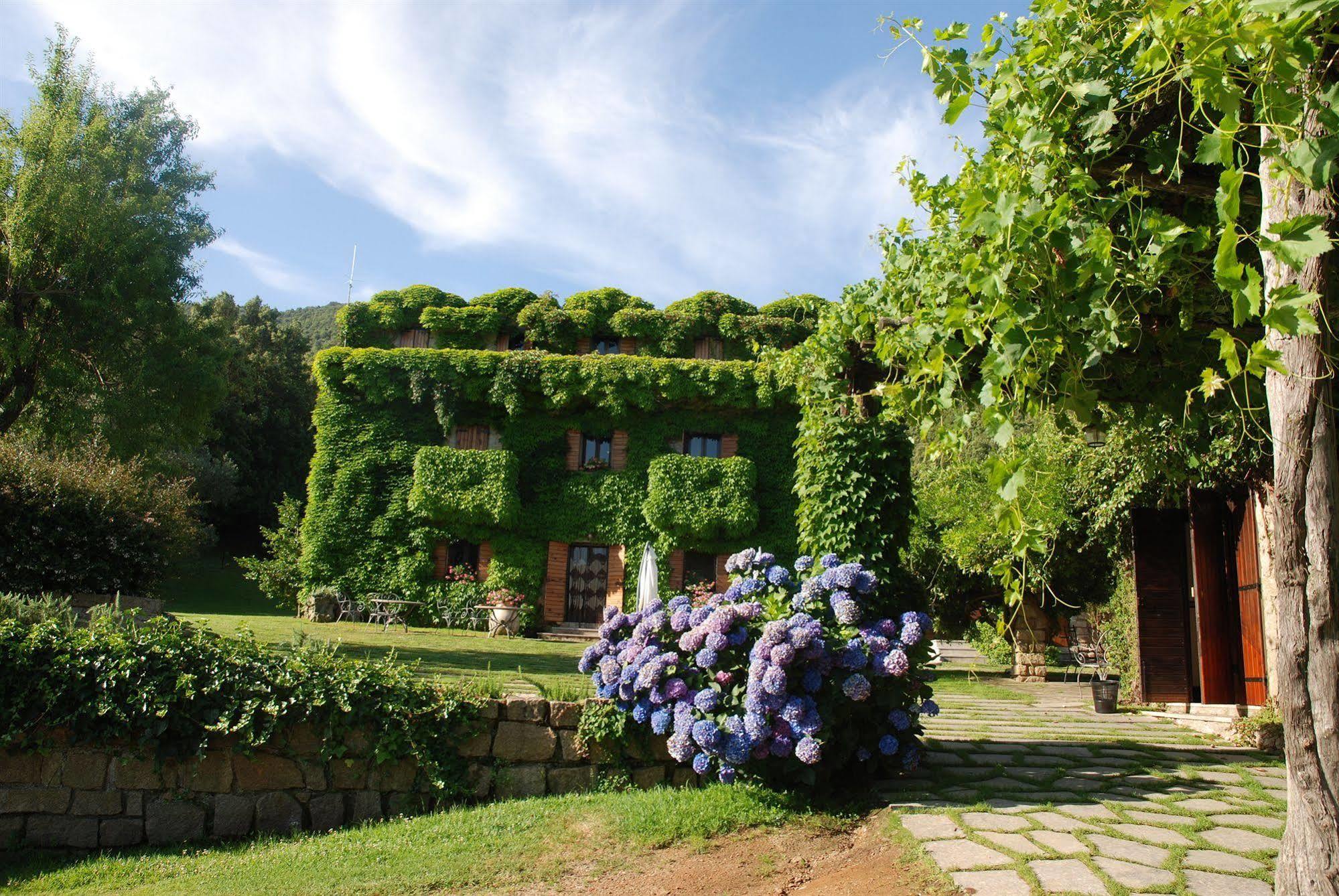 L'Agnata Di De Andre Boutique Hotel Tempio Pausania Zewnętrze zdjęcie
